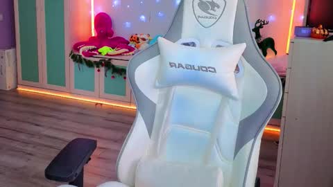 Ariel online show from 01-16-26, 04:38