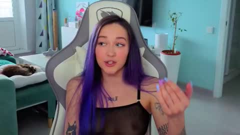 Ariel online show from 04-17-26, 03:53