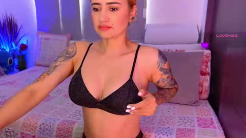   Dela  online show from 03-01-26, 03:14