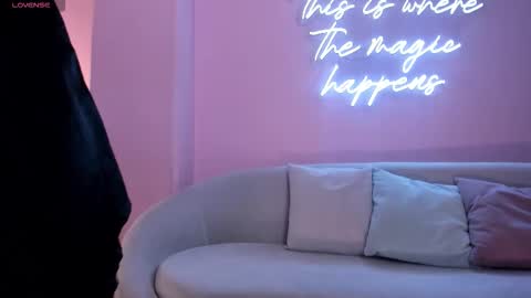 Snapshot of savannahstorm_ chatting on 02-18-26, 10:33 S a v a n n a h online show from 02-18-26, 10:33