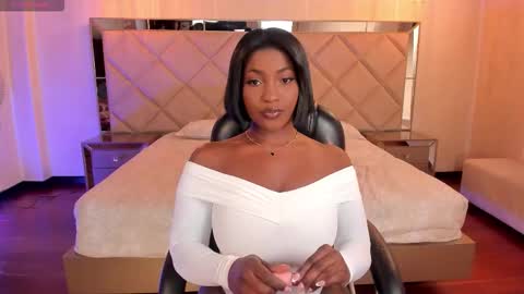 Snapshot of savannahstorm_ chatting on 02-25-26, 10:41 S a v a n n a h online show from 02-25-26, 10:41