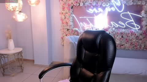 S a v a n n a h  online show from 04-01-26, 12:06