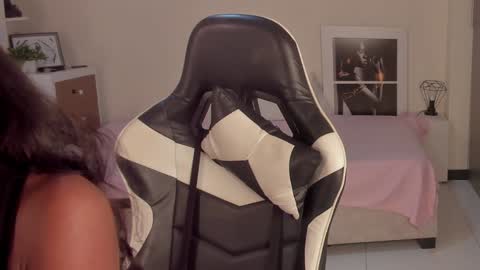 Savannahwildee online show from 12-11-24, 10:47