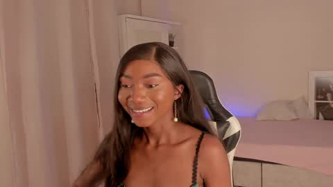 Savannahwildee online show from 12-13-24, 08:26