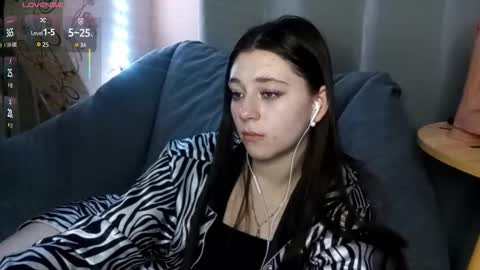 Sophie online show from 10-24-25, 05:31