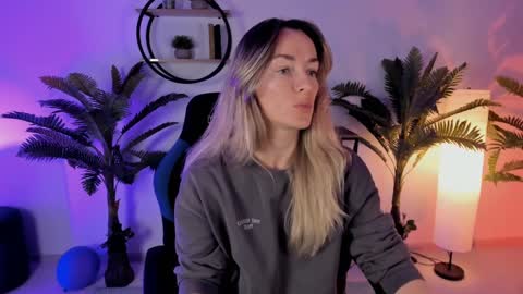 save the qween online show from 01-04-25, 07:24