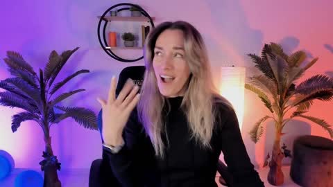 save the qween online show from 01-12-25, 05:03