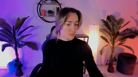 save the qween online show from 01-13-25, 05:12