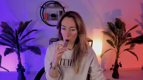 save the qween online show from 01-20-25, 05:37