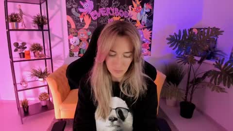 save the qween online show from 01-26-25, 05:34