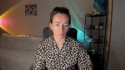 save the qween online show from 10-24-25, 09:28