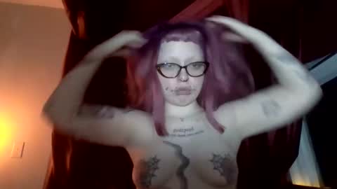 Snapshot of saviorsfeastxxx chatting on 02-07-26, 02:04 GG online show from 02-07-26, 02:04