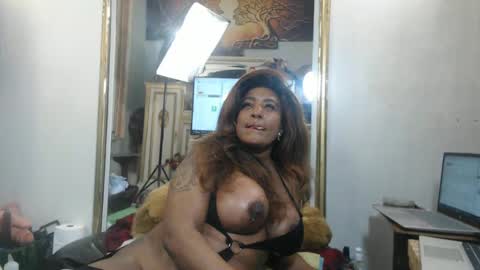 Snapshot of savonsex chatting on 03-09-25, 04:00 savonsex online show from 03-09-25, 04:00