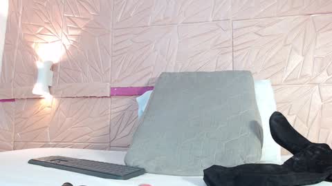 Snapshot of savory_pussy18 chatting on 12-11-24, 01:49 savory_pussy18 online show from 12-11-24, 01:49