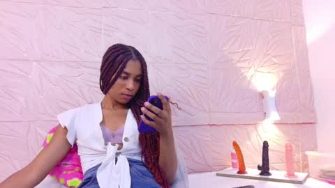 Snapshot of savory_pussy18 chatting on 09-12-25, 09:15 savory_pussy18 online show from 09-12-25, 09:15