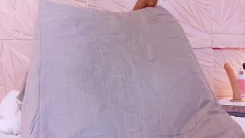 Snapshot of savory_pussy18 chatting on 10-09-25, 02:15 savory_pussy18 online show from 10-09-25, 02:15