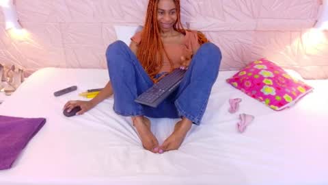 Snapshot of savory_pussy18 chatting on 10-24-25, 02:24 savory_pussy18 online show from 10-24-25, 02:24