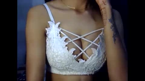 Snapshot of saxee_love chatting on 12-02-25, 06:25 saxee online show from 12-02-25, 06:25