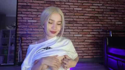 Saya online show from 11-20-25, 10:42