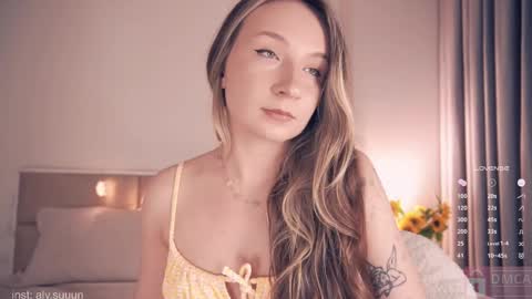 Alyson or just Aly   online show from 10-03-25, 04:48