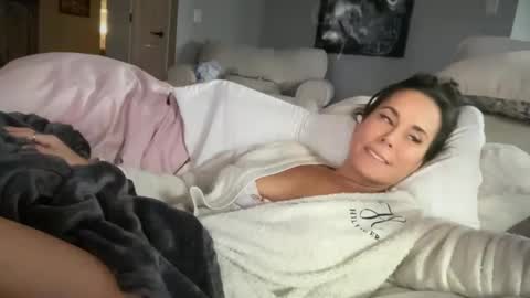 Good Girls Say Please...and Thank You online show from 12-16-24, 06:49