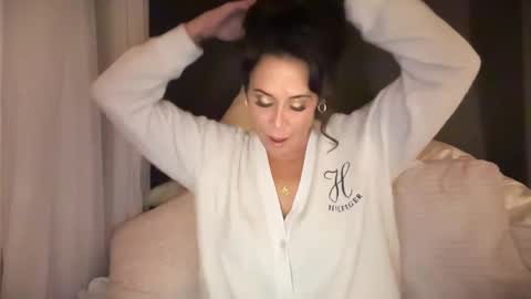 Good Girls Say Please...and Thank You online show from 01-25-25, 06:55