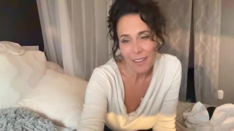 Good Girls Say Please...and Thank You online show from 02-26-25, 11:26