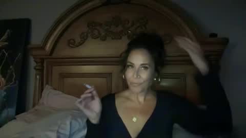 Good Girls Say Please...and Thank You online show from 10-04-25, 05:38