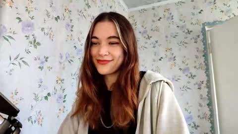 Kira online show from 09-27-25, 09:47