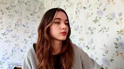 Kira online show from 09-28-25, 08:09