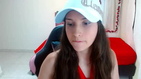 Snapshot of scarlet771776 chatting on 12-04-25, 05:43 scarlet771776 online show from 12-04-25, 05:43