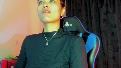 scarlet taylor kennedy online show from 11-11-25, 08:09