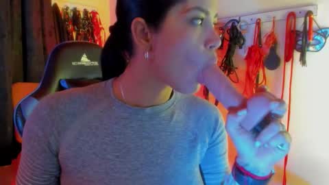 scarlet taylor kennedy online show from 11-27-25, 12:46