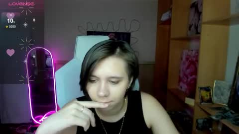 Snapshot of scarlet_sirenn chatting on 02-01-26, 07:18 Alexandra online show from 02-01-26, 07:18