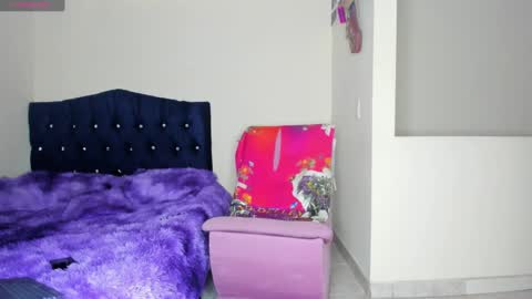 Snapshot of scarlet_tommy chatting on 01-10-25, 09:42 scarlet_tommy online show from 01-10-25, 09:42