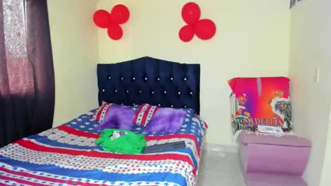 Snapshot of scarlet_tommy chatting on 02-17-25, 06:59 scarlet_tommy online show from 02-17-25, 06:59