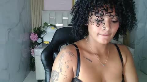 Snapshot of scarleth1_s chatting on 02-25-26, 10:19 Scarleth online show from 02-25-26, 10:19