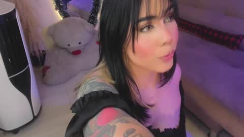 Scarleth... but not Scarleth Johansson. online show from 12-15-24, 01:24