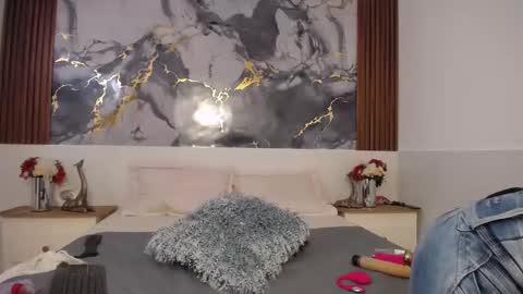 Scarleth online show from 11-21-25, 02:16