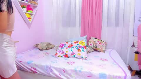 Snapshot of scarletliz chatting on 02-13-25, 12:11 Scarletliz online show from 02-13-25, 12:11