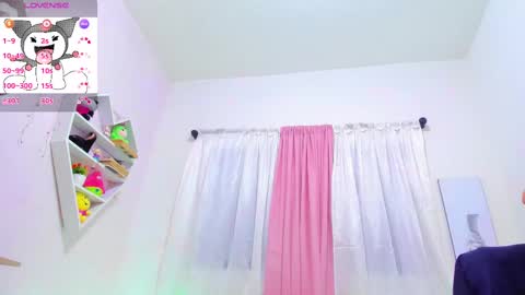 Snapshot of scarletliz chatting on 02-14-25, 12:25 Scarletliz online show from 02-14-25, 12:25
