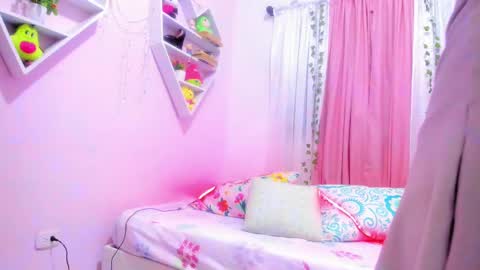 Snapshot of scarletliz chatting on 03-06-25, 12:09 Scarletliz online show from 03-06-25, 12:09