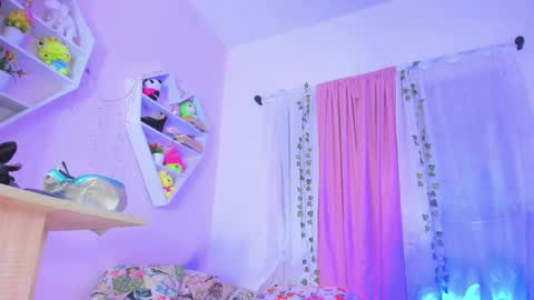 Snapshot of scarletliz chatting on 03-12-25, 04:35 Scarletliz online show from 03-12-25, 04:35