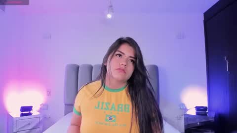 Snapshot of scarletmoon1_ chatting on 09-27-25, 12:10 Scarlet online show from 09-27-25, 12:10