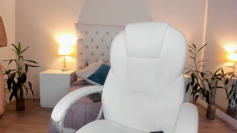 Bunny  online show from 02-06-26, 01:58