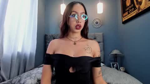 Scarlett online show from 10-15-25, 05:02