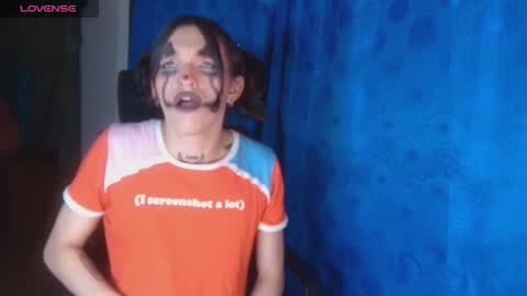 Snapshot of scarlett_crastrawberry chatting on 10-30-25, 11:16 scarlet online show from 10-30-25, 11:16