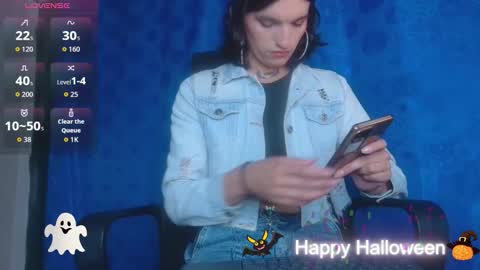 Snapshot of scarlett_crastrawberry chatting on 11-02-25, 11:29 scarlet online show from 11-02-25, 11:29