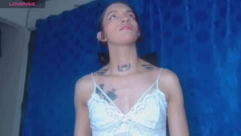 Snapshot of scarlett_crastrawberry chatting on 11-03-25, 10:21 scarlet online show from 11-03-25, 10:21