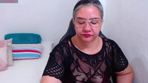 Snapshot of scarlett_duboi1 chatting on 01-12-25, 01:11 Scarlett  online show from 01-12-25, 01:11